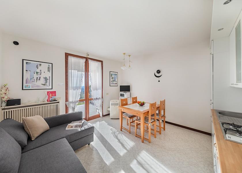 Lombardy Soiano del Lago Kitchen