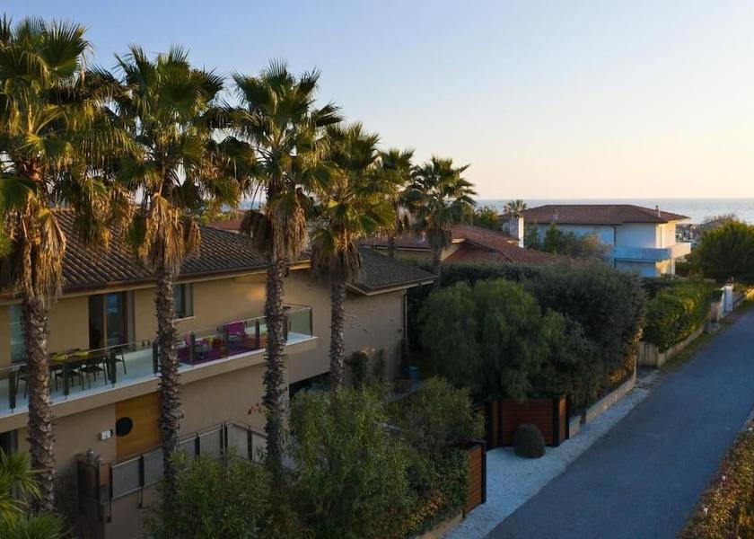 Tuscany Forte dei Marmi Facade