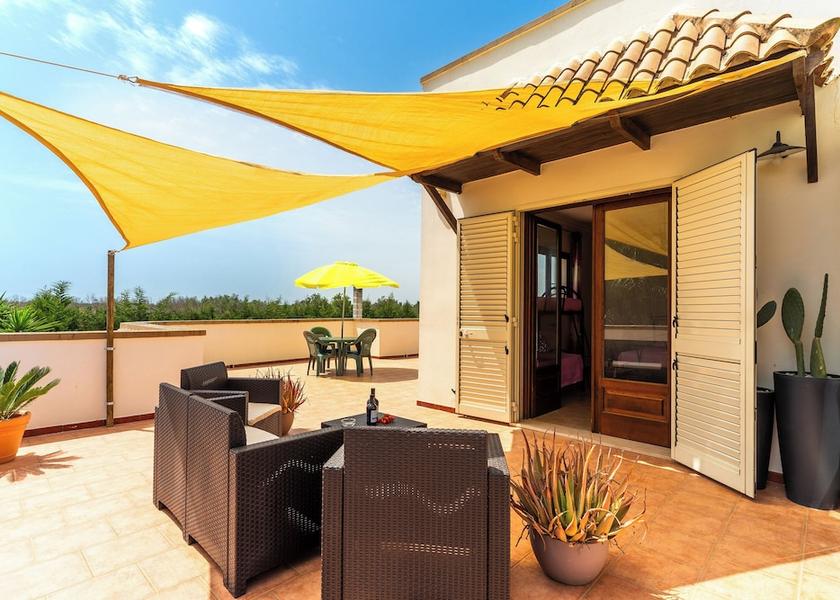 Puglia Veglie Outdoor Dining