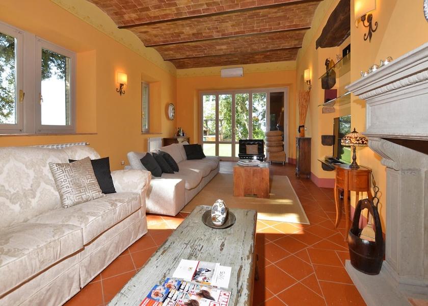 Tuscany Casole d'Elsa Room