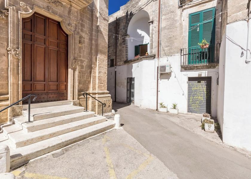 Puglia Manduria Exterior Detail