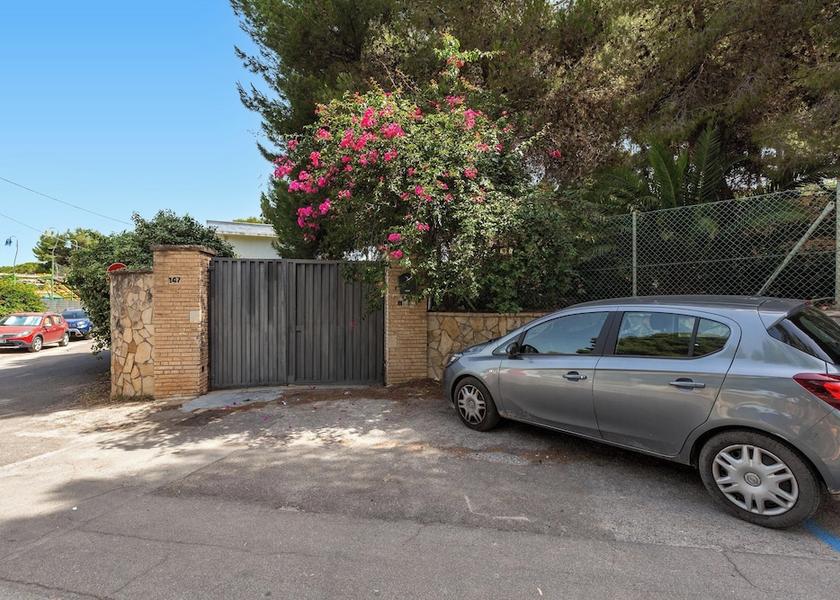 Puglia Pulsano Property Grounds