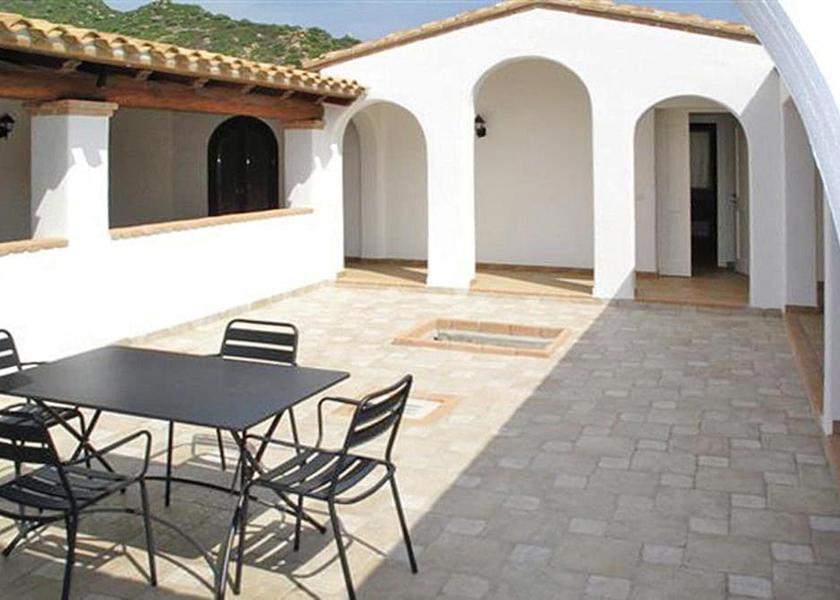 Sardinia Castiadas Dining Area