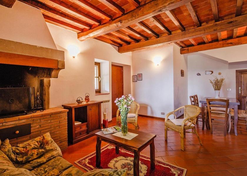 Tuscany Castiglion Fiorentino Dining Area