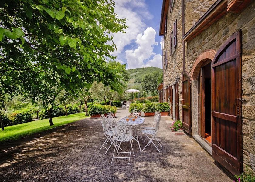 Tuscany Castiglion Fiorentino Dining Area