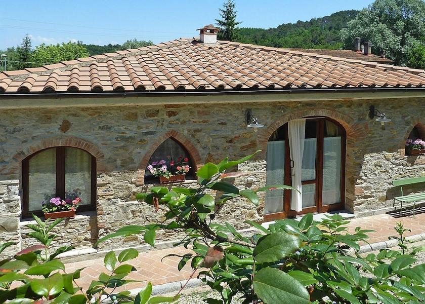 Tuscany San Giuliano Terme Exterior Detail