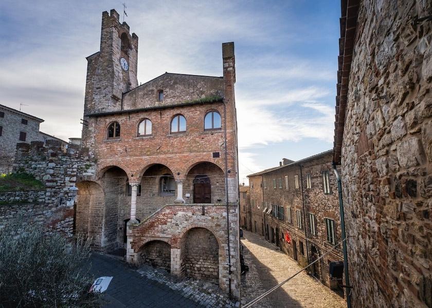 Tuscany Suvereto Hiking