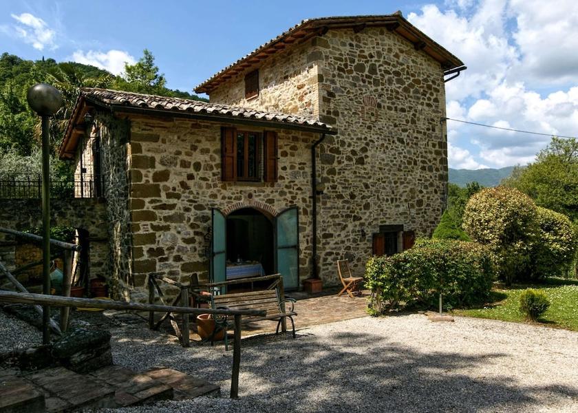 Umbria Lisciano Niccone Exterior Detail