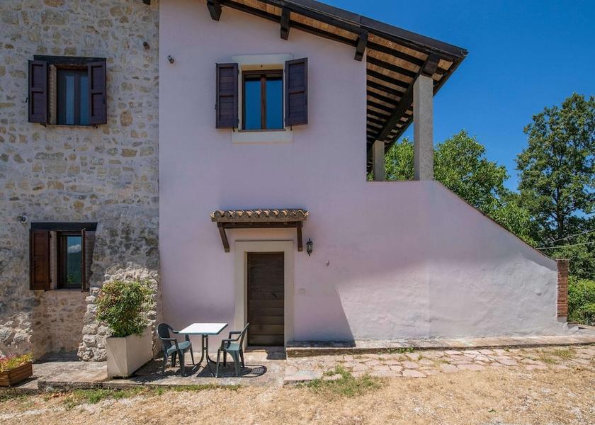Umbria Sellano Exterior Detail