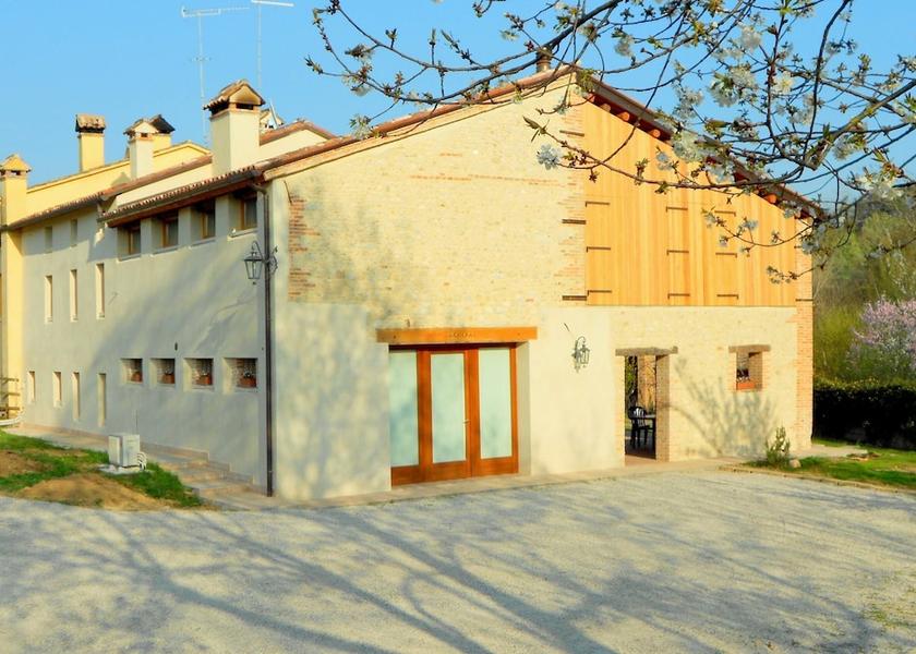 Veneto Asolo Exterior Detail