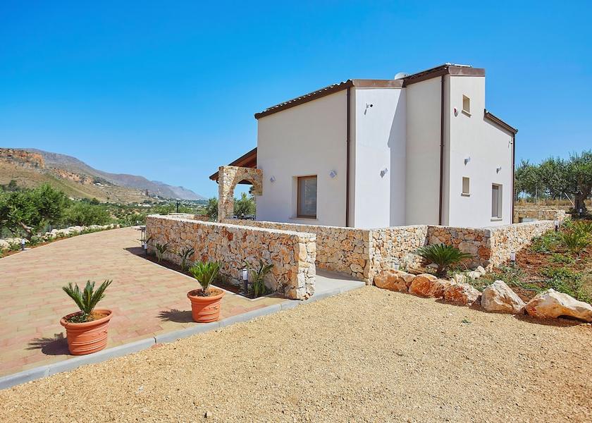 Sicily Castellammare Del Golfo Entrance