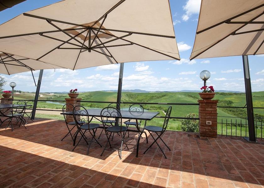 Tuscany Peccioli Dining Area