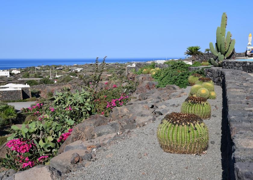 Sicily Pantelleria Pool