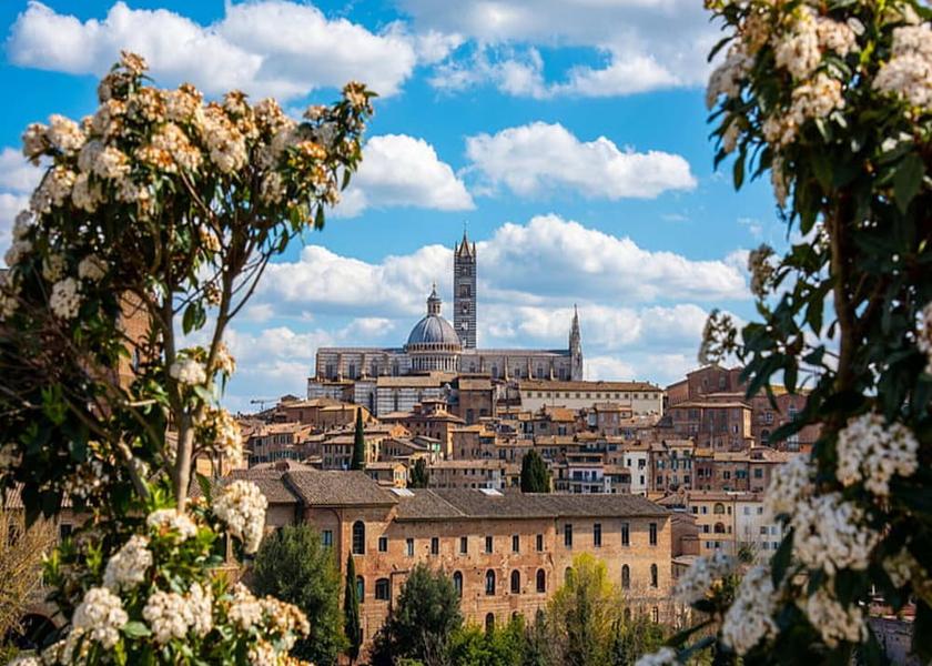 Tuscany Asciano Exterior Detail