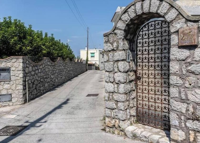 Campania Anacapri Exterior Detail