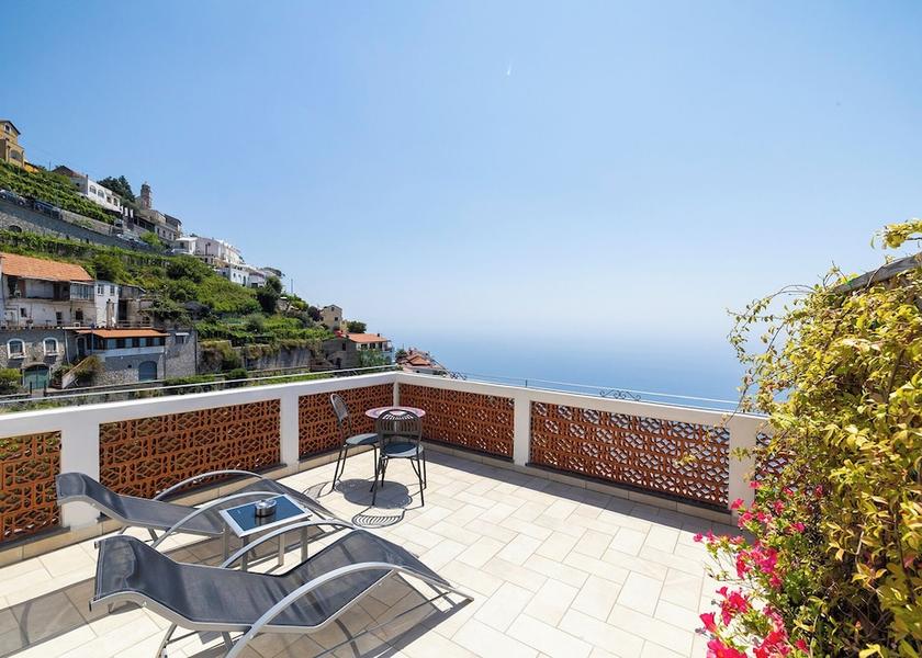 Campania Furore Room