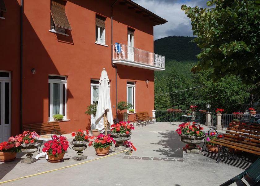 Abruzzo Scanno Terrace