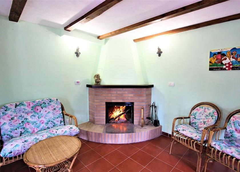 Campania Montemarano Fireplace