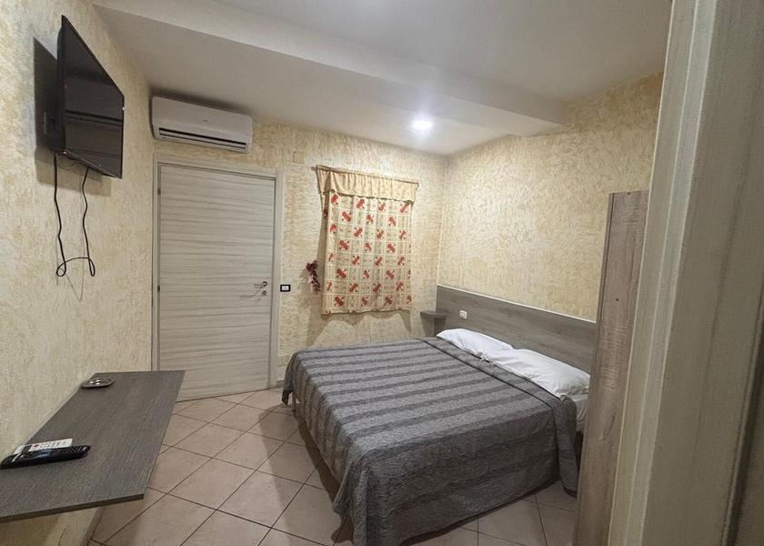 Campania Nola Room
