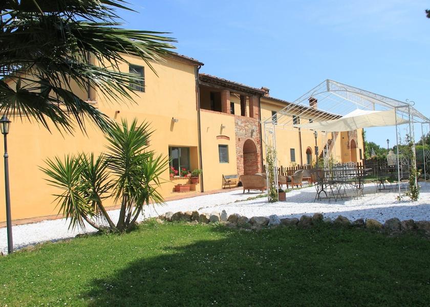 Tuscany Collesalvetti Exterior Detail