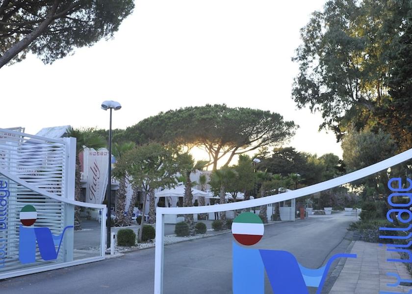 Campania Sessa Aurunca Entrance