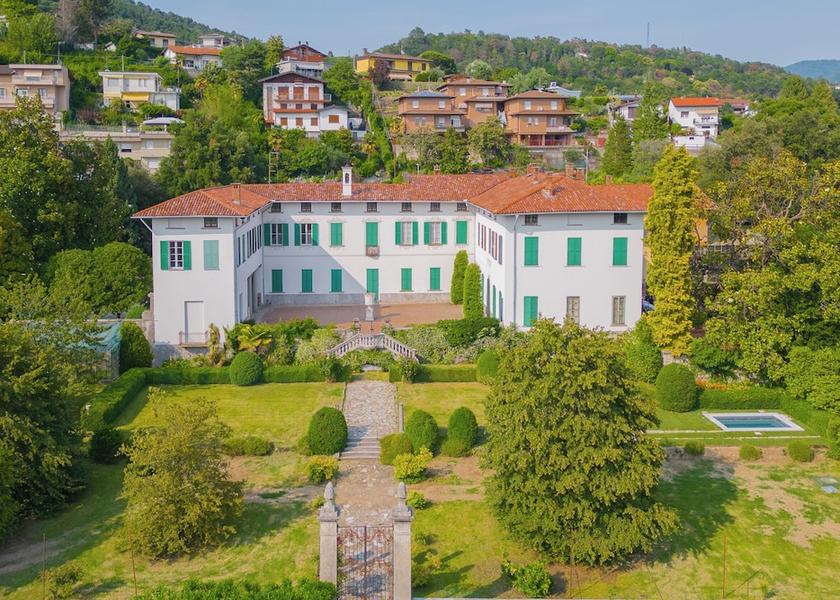 Lombardy San Fermo della Battaglia Interior Entrance