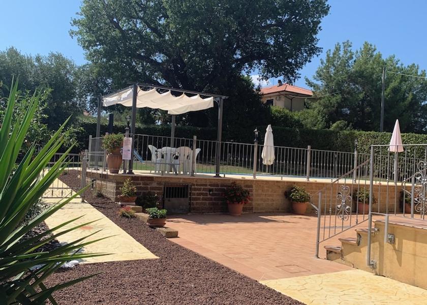 Marche Montalto delle Marche Exterior Detail