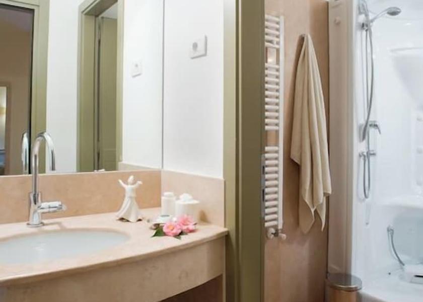 Tuscany Castelnuovo Berardenga Bathroom