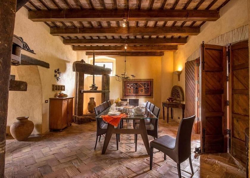 Sicily Castelvetrano Dining Area