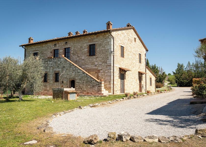 Tuscany Asciano Exterior Detail