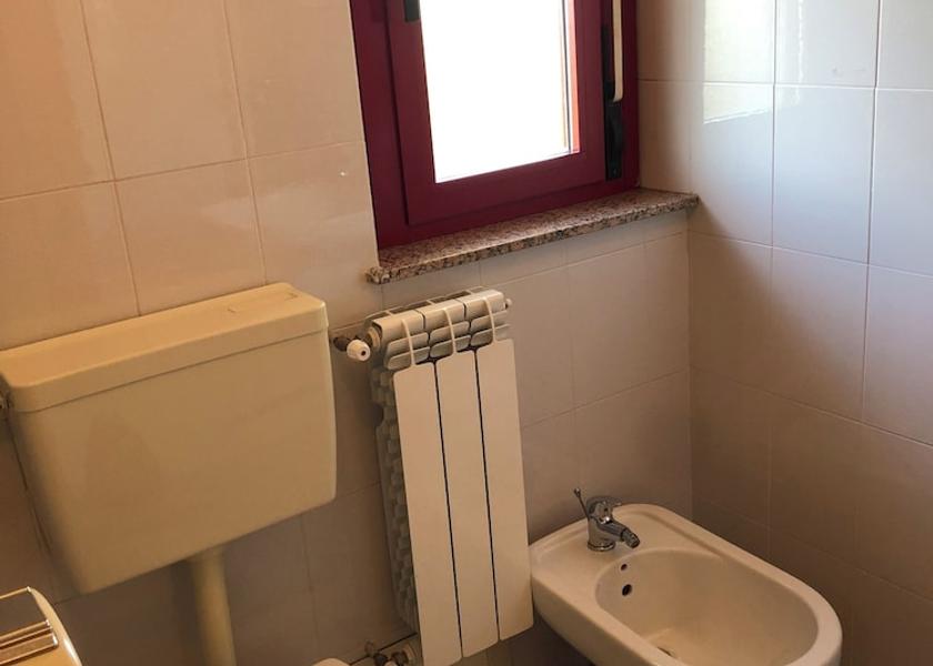 Sicily Santa Cristina Gela Bathroom