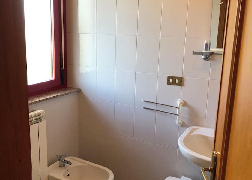 Sicily Santa Cristina Gela Bathroom