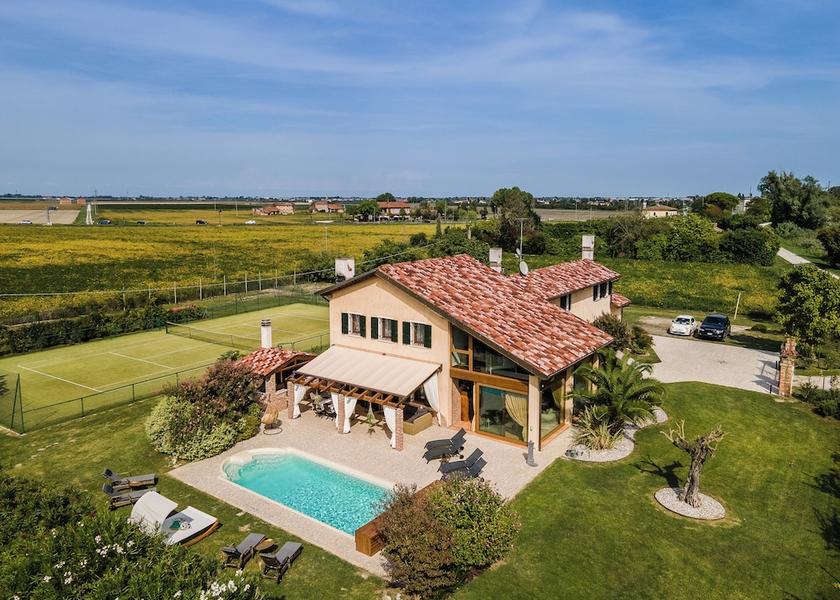 Veneto Jesolo Facade