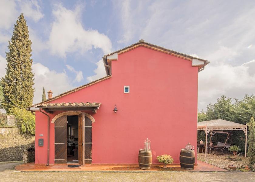 Tuscany Serravalle Pistoiese Facade
