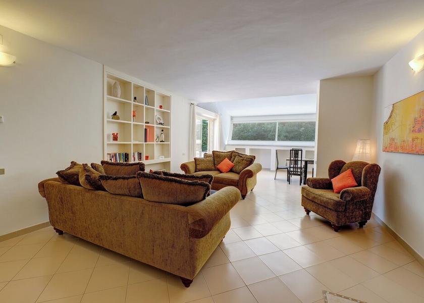 Lazio Arce Living Area