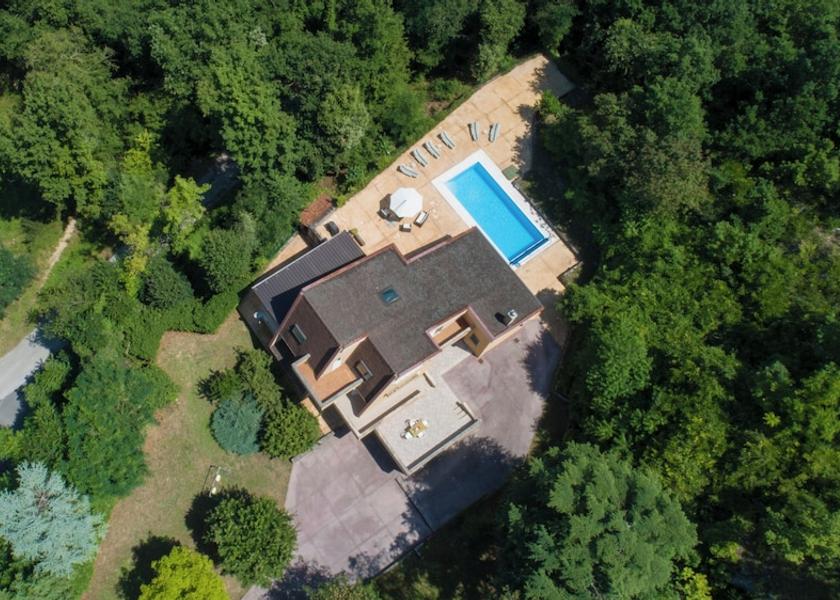 Lazio Arce Exterior Detail