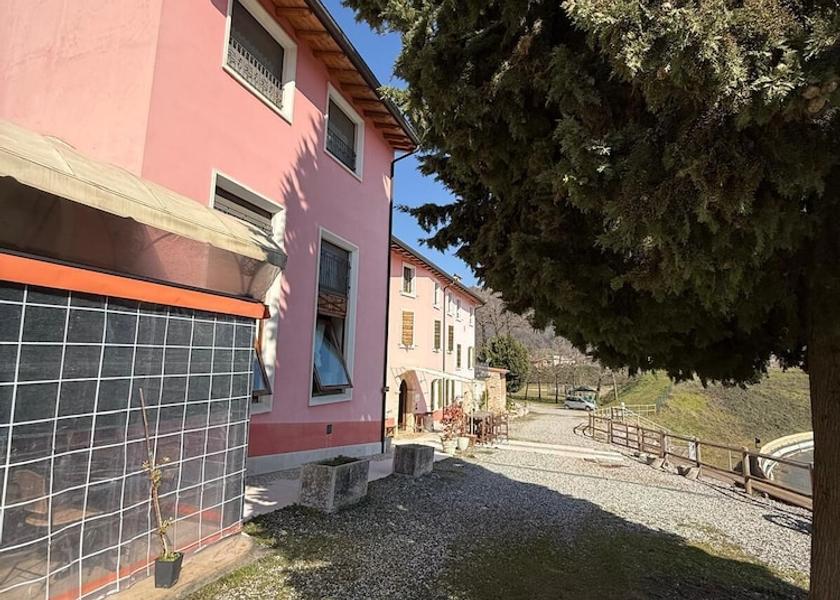 Veneto Badia Calavena Exterior Detail