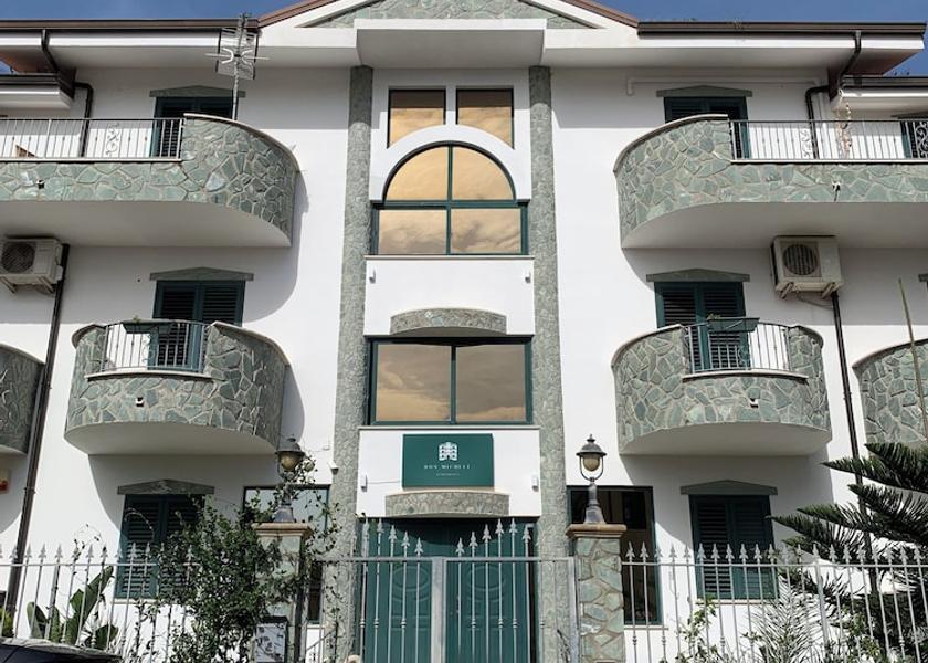 Calabria Gizzeria Facade