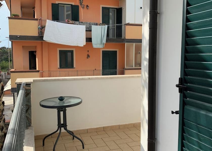 Calabria Gizzeria Room