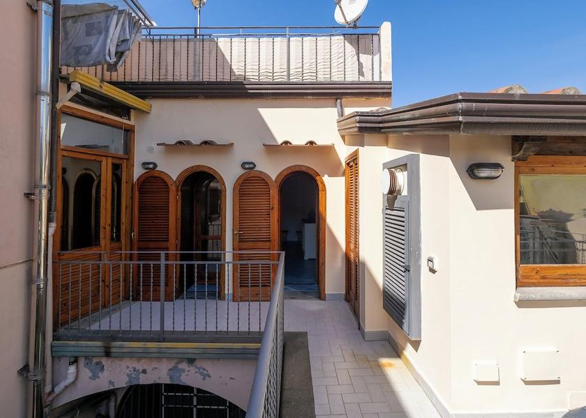 Campania Sant'Agnello Facade