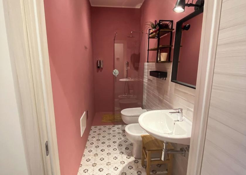 Puglia Crispiano Bathroom