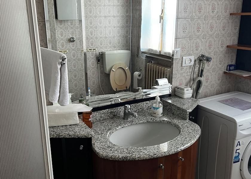Emilia-Romagna San Benedetto Val di Sambro Bathroom