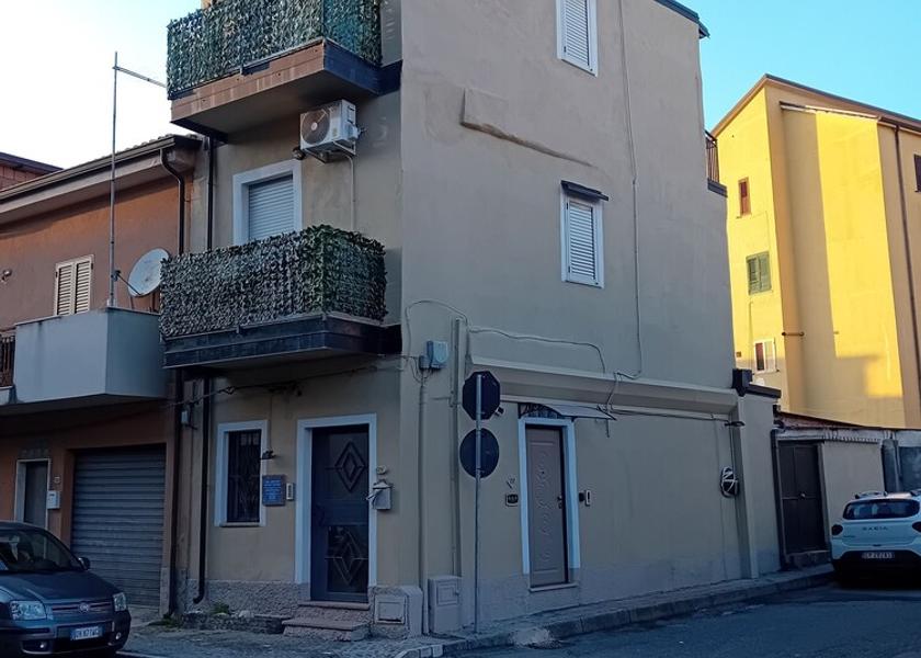 Calabria Gioia Tauro Facade