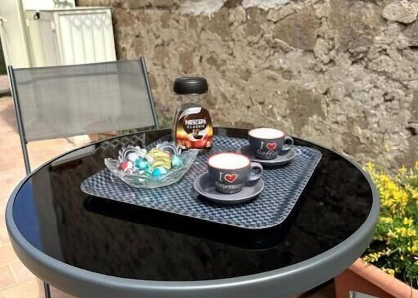 Campania Meta Exterior Detail