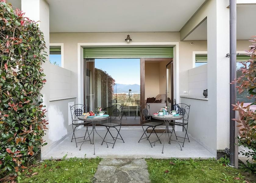 Piedmont Meina Outdoor dining