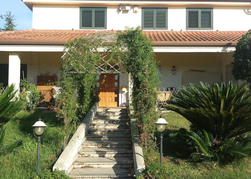 Campania Montecorvino Pugliano Exterior Detail