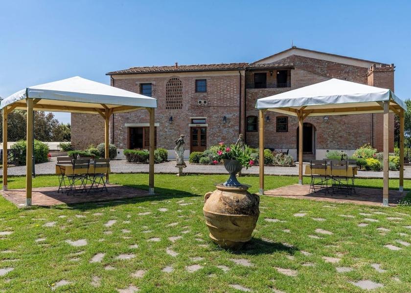 Tuscany Peccioli Facade