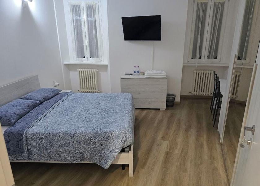 Marche Ancona Room