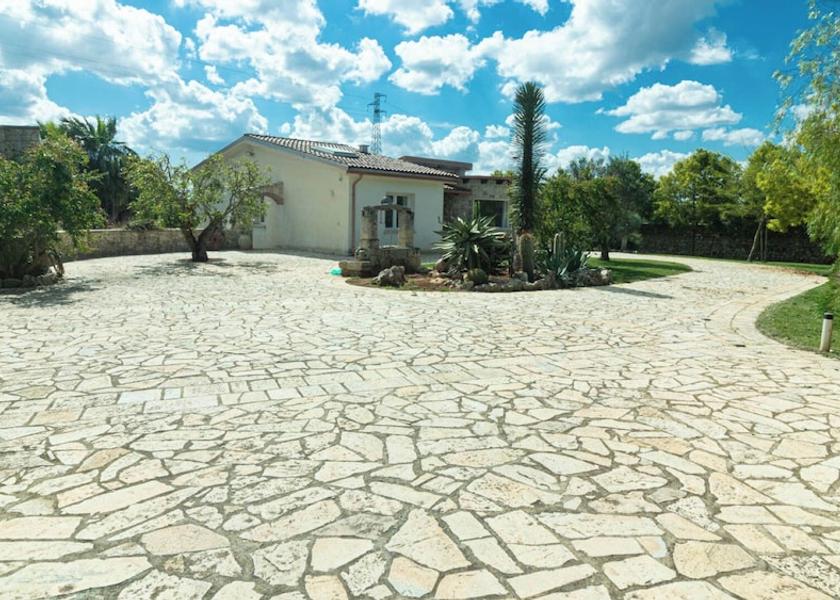 Puglia Casarano Facade