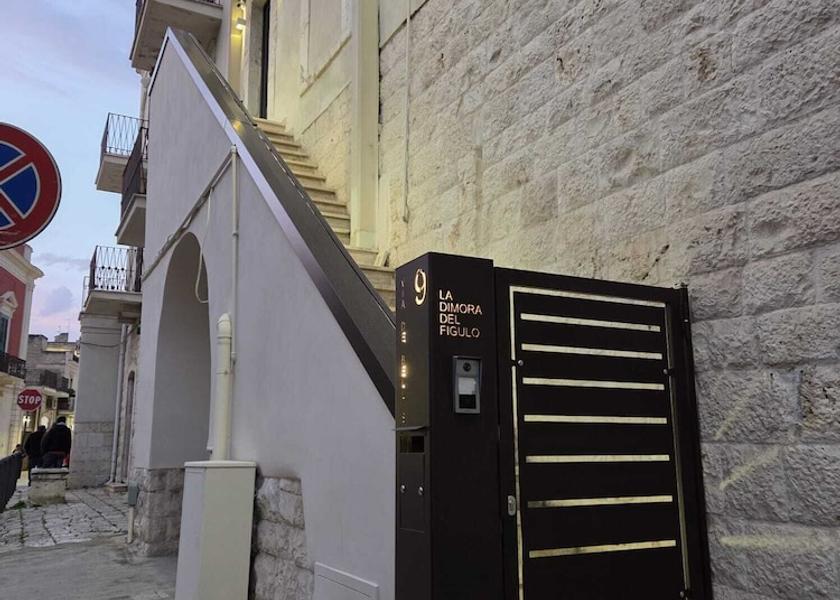 Puglia Rutigliano Exterior Detail